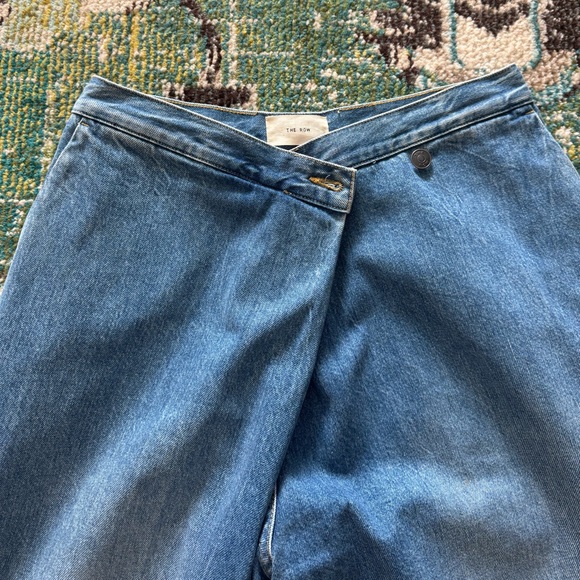 The Row wide leg crossover jeans in perfect blue denim - Picture 10 of 10